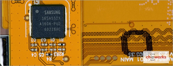 갤럭시S7엣지에는 처음으로 삼성이 자체개발한 터치스크린 컨트롤러칩이 사용됐다. 사진=칩웍스