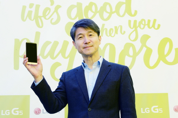 LG G5 체험존에 등장한 조준호 LG전자 MC사업본부장 사장
