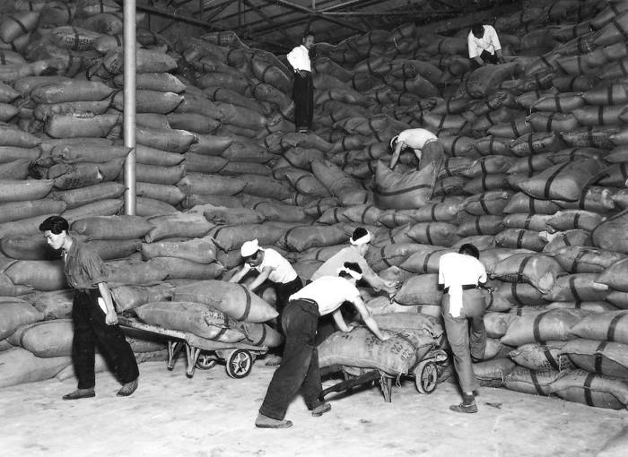 1950년대 설탕 창고. 사진=CJ제일제당 제공