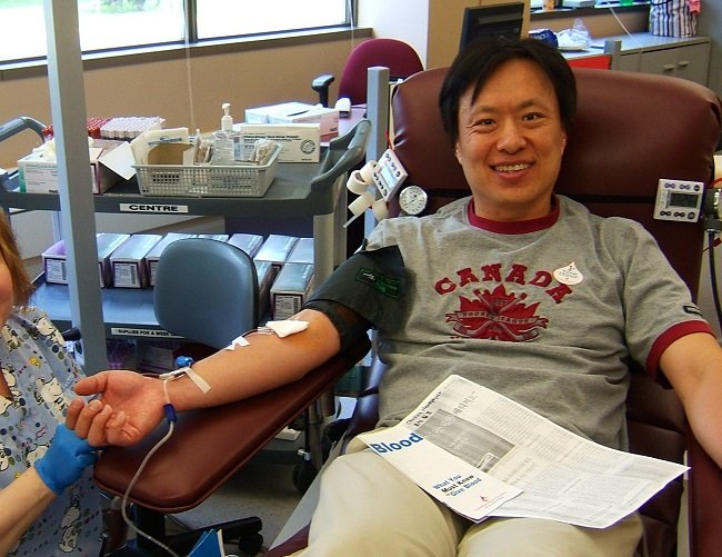캐나다에서 헌혈 할 때 모습