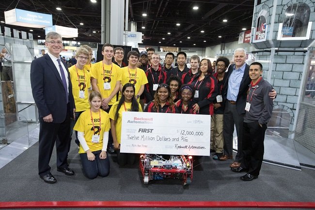 로크웰 오토메이션은 청소년을 비롯한 차세대 인력의 과학 기술 참여와 관심을 북돋기 위해 4년 간 1,200만 달러를 퍼스트에 투자하기로 했다. 