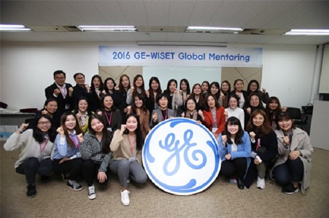 2016 WISET-GE 코리아 글로벌 멘토링 연말행사 단체사진