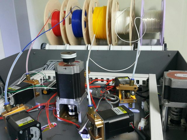 쓰리디코리아가 개발한 3D 컬러 프린트용 필라멘트