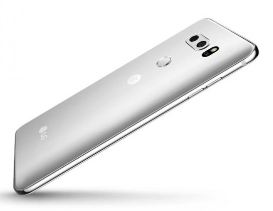 네이버 카페 '컴백폰'이 LG V30를 비롯해 아이폰8과 갤럭시노트8 등의 스마트폰을 특가에 판매하는 행사를 벌인다고 18일 밝혔다. LG V30. 사진=컴백폰 제공
