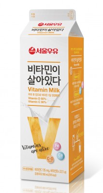 서울우유협동조합(조합장 송용헌)이 고칼슘 우유에 비타민C, D를 강화한 새로운 비타민 우유 `비타민이 살아있다`를 선보였다. 사진=서울우유 제공