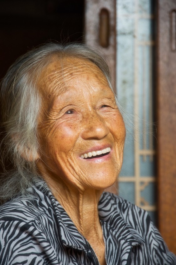 우연히 마주친 최씨 할머니는 지리산 주민들의 따뜻하고 후한 인심에 대해 말해주었다.