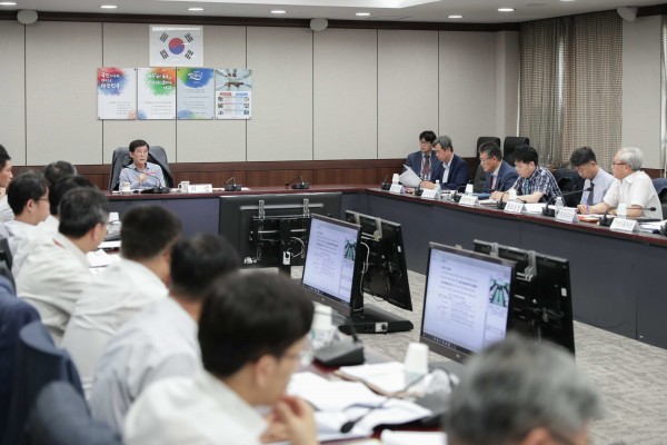 한국마사회 성과개선 대책 비상 회의, 김낙순 한국마사회장(가운데)