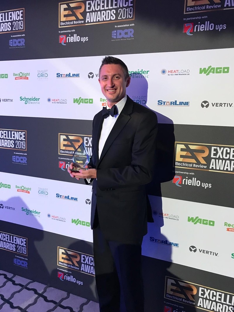 슈나이더일렉트릭하이퍼포드가 EA 어워드2019에서 ‘데이터센터 설계 및 구축 부문 올해의 제품상’을 수상했다. 사진제공=슈나이더일렉트릭 