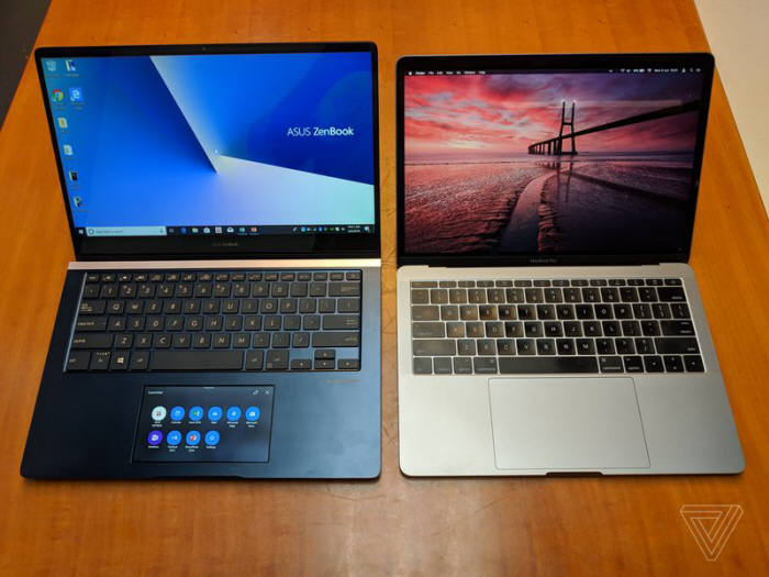 에이수스 젠북(왼쪽)은 기존 노트북 터치 패드를 디스플레이로 활용하는 방안을 제시했다. [사진=더 버지]