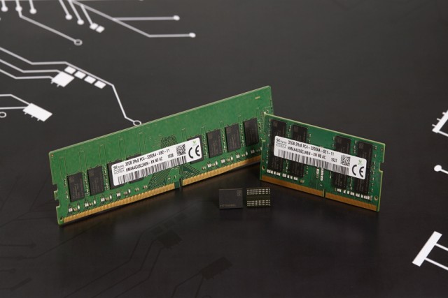 SK하이닉스가 개발한 3세대 10나노 공정의 DDR4 D램.