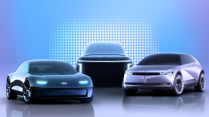 현대차 '아이오닉(IONIQ)' 브랜드 제품 라인업 렌더링 이미지(왼쪽부터 아이오닉 6, 아이오닉7, 아이오닉5)