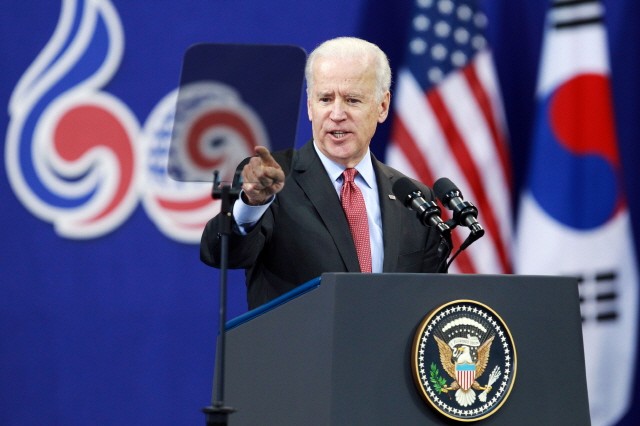 조 바이든 미국 대통령 민주당 후보가 사실상 승리선언을 했다. 지난 2013년 12월 6일 방한해 연설을 하고 있는 미국 부통령 조 바이든 사진 = 뉴스1