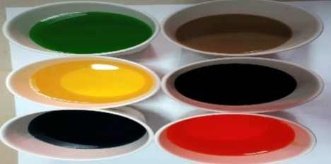  부동액도 장수형으로 10년부터 5년, 3년 등 수명이 다양하고 회사마다 특성이 있어 혼합을 방지를 위해 다양한 색상으로 구분한다.