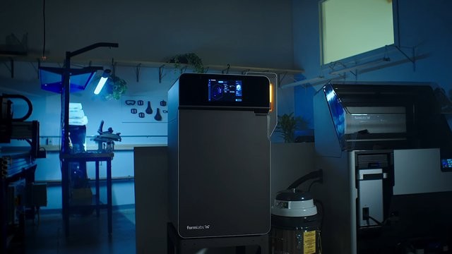 엘코퍼레이션이 공급하는 폼랩사의 SLS 방식 신형 3D 프린터 '퓨즈1'