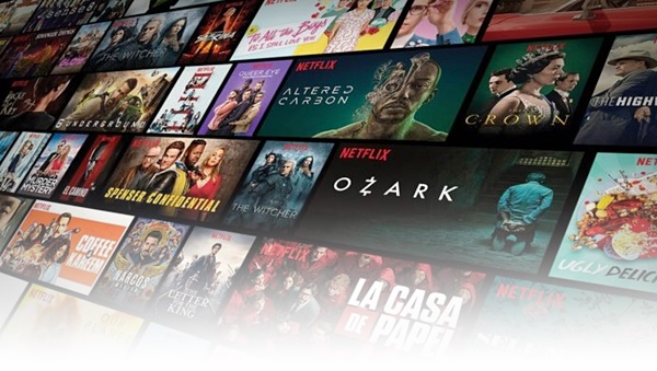 다양한 온라인 동영상물이 전통적 의미의 TV 시장을 위협하고 있다.