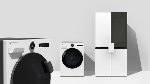 (사진 왼쪽부터) LG 컴포트 키트가 적용된 세탁기, 건조기, 냉장고.