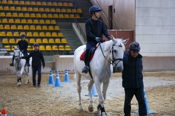 한국마사회의 무료 승마 강습 장면(사진 제공=한국마사회).