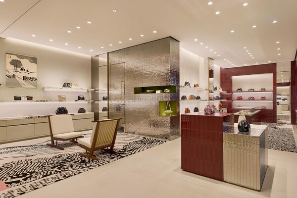 강남구 현대면세점 무역센터점 8층에 위치한 ‘로에베’ 매장 전경