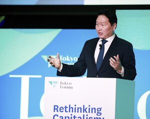 최태원 SK그룹 회장, 지속가능 성장 위해 사회적가치 포함 &apos;새로운 자본주의&apos; 틀 필요